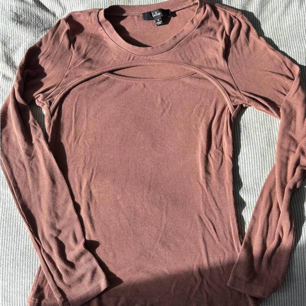 Lulu's Ribbed Cutout Long Sleeve Top - brown